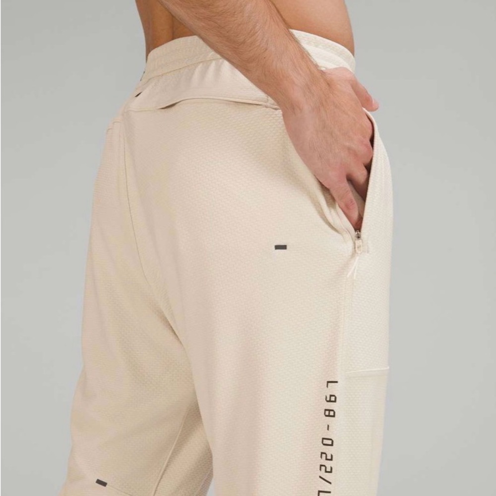 Lululemon Relaxed-Fit Training Jogger Large